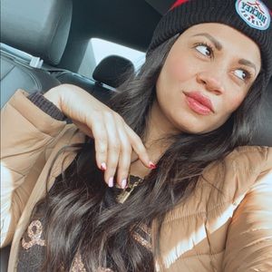 Meet your Posher, Linda